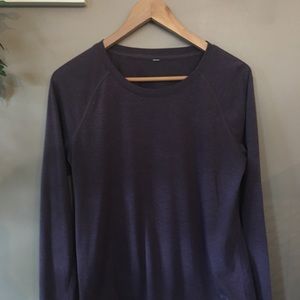 Under armour longsleeve top